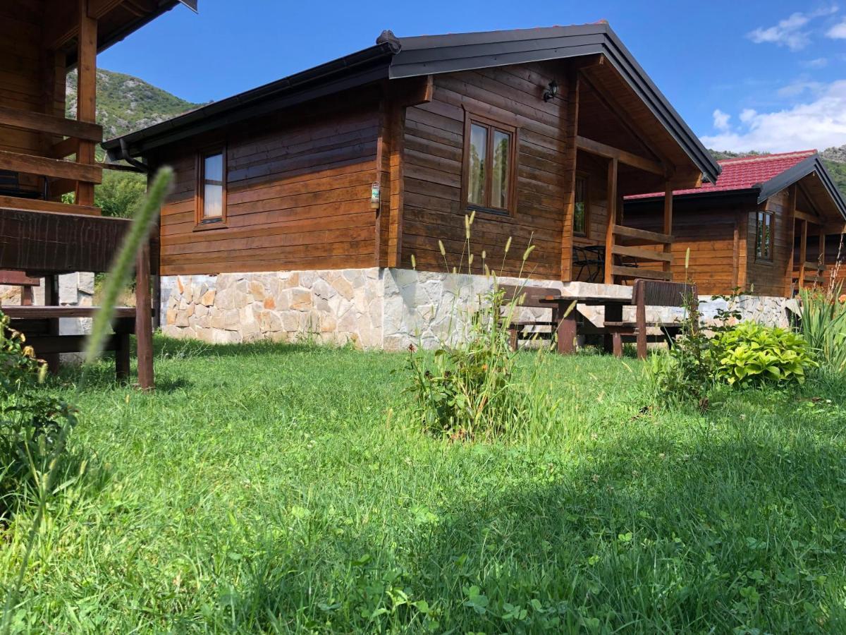 Orahovo Cottages Вирпазар Екстериор снимка