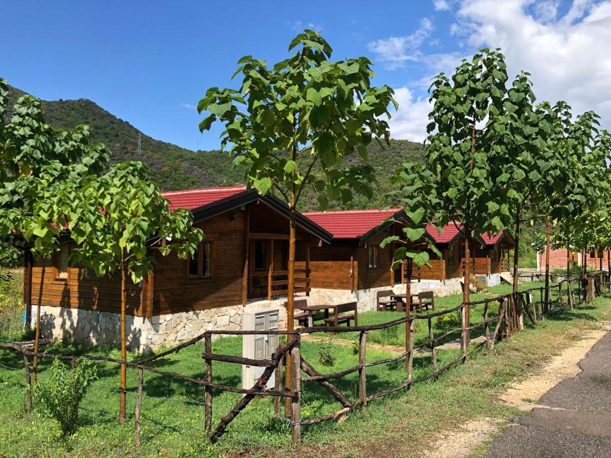Orahovo Cottages Вирпазар Екстериор снимка