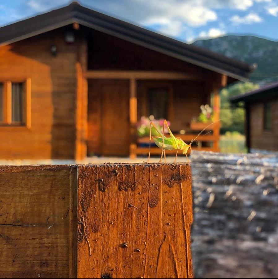 Orahovo Cottages Вирпазар Екстериор снимка