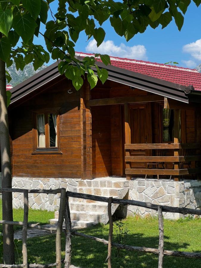 Orahovo Cottages Вирпазар Екстериор снимка