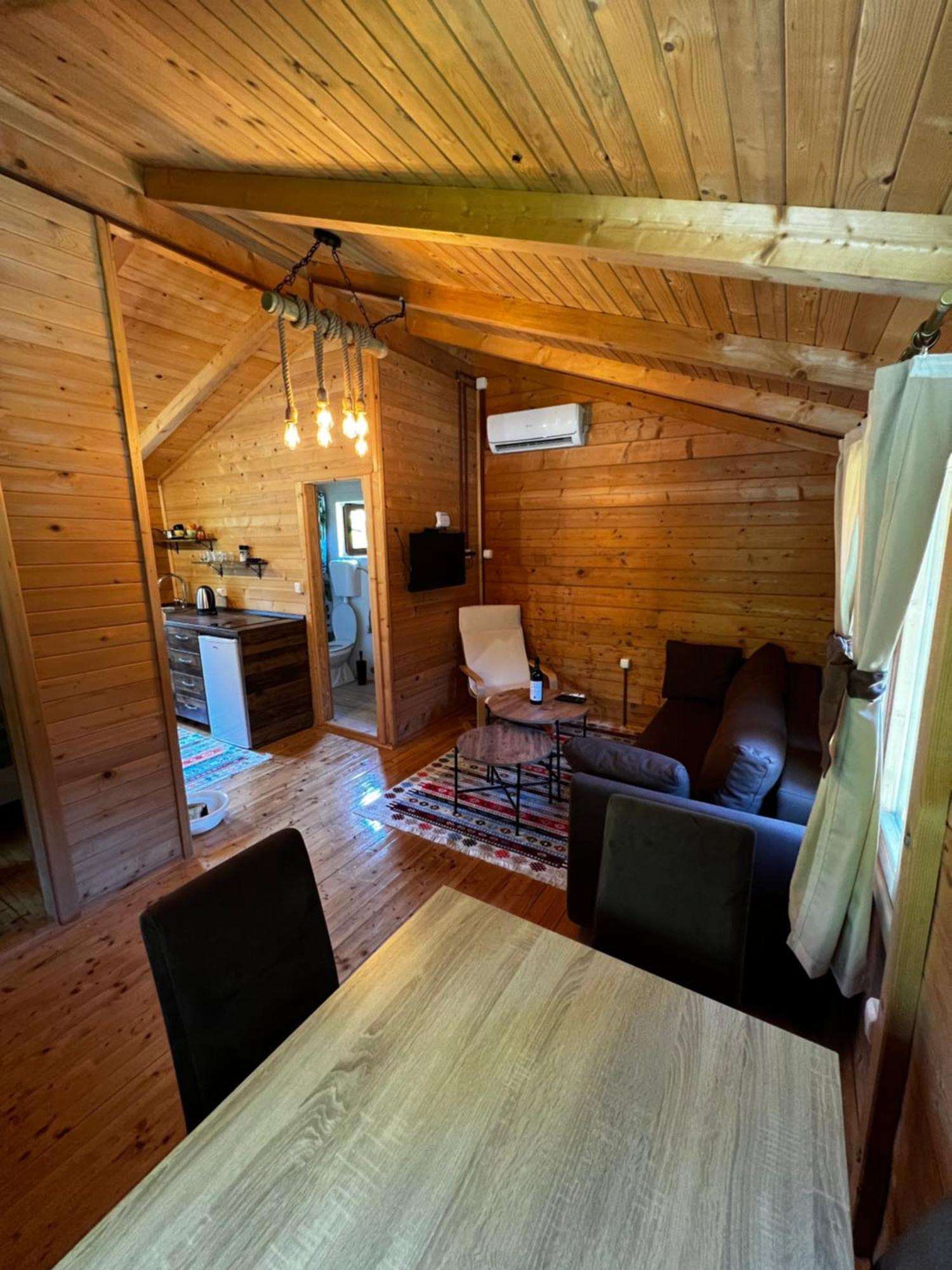 Orahovo Cottages Вирпазар Екстериор снимка