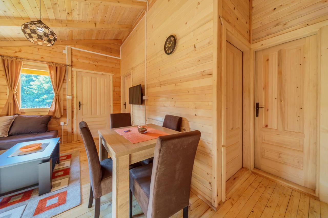 Orahovo Cottages Вирпазар Екстериор снимка