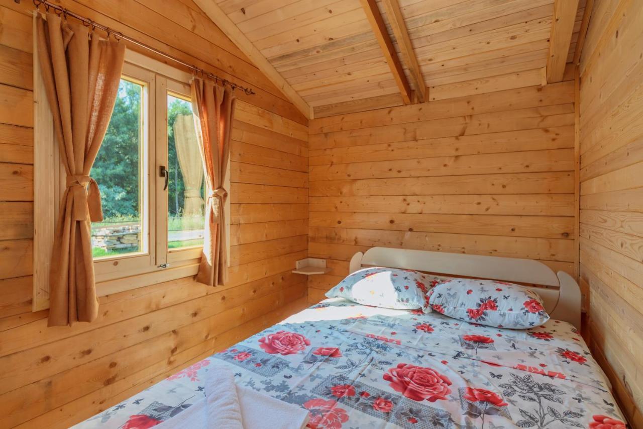 Orahovo Cottages Вирпазар Екстериор снимка