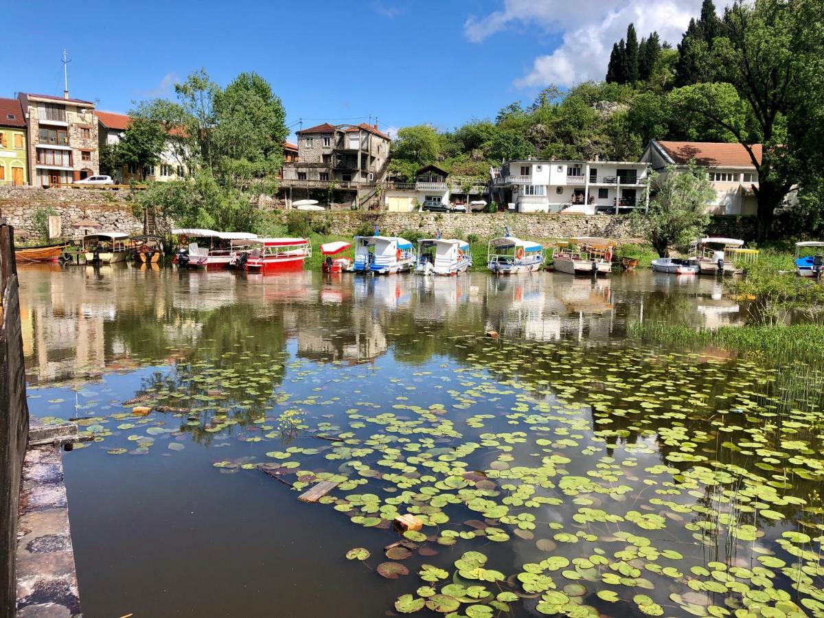 Orahovo Cottages Вирпазар Екстериор снимка